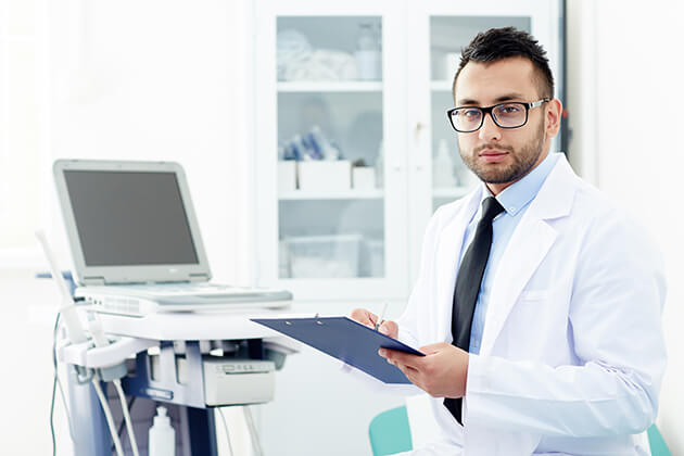 Dr. Vikram Iyer